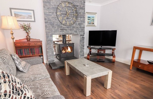 Killorglin Cottage | 17 CLOVER HILL, pet friendly in Killorglin, County Kerry