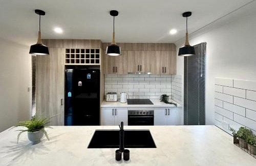 Exmouth House | 17 Cooyou Close