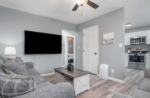 Trenton Apartment | 17 S First - Unit 6 · 17 s first street unit 6