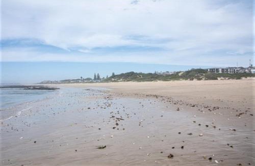 Jeffreys Bay Apartment | 17 The Dune Jeffreys Bay
