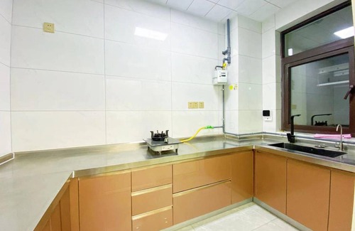 Zhengzhou Apartment | 170 m² Apartment ∙ 4 bedrooms ∙ 10 guests