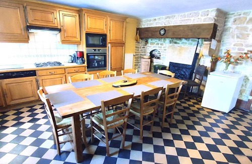 Puilly-et-Charbeaux House | 170 m² Gîte ∙ 4 bedrooms ∙ 8 guests