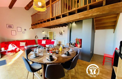 Lignairolles House | 170 m² Gîte ∙ 4 bedrooms ∙ 8 guests