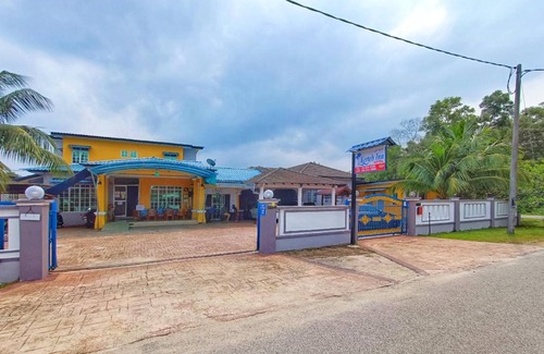 Kerteh Hotel | 170 m² Hotel ∙ 3 guests