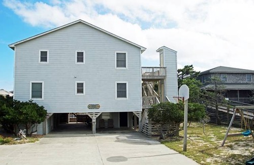 South Nags Head House | 170 m² House ∙ 4 bedrooms ∙ 13 guests