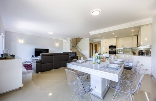 Atalaia House | 170 m² House ∙ 4 bedrooms ∙ 7 guests