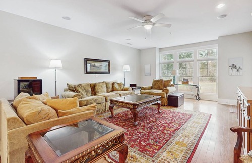 St. James Condo | 171 m² Condo ∙ 3 bedrooms ∙ 6 guests