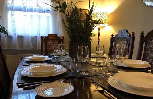 Carrickfergus House | 171 m² House ∙ 4 bedrooms ∙ 12 guests