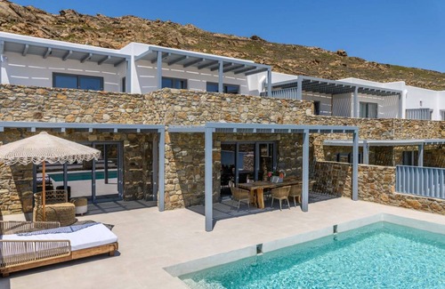 Elia Villa | 171 m² Villa ∙ 3 bedrooms ∙ 6 guests