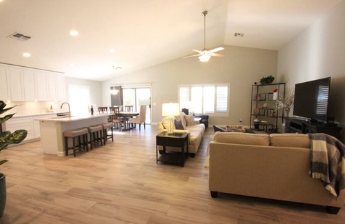 Desert View Village House | 172 m² House ∙ 3 bedrooms ∙ 6 guests