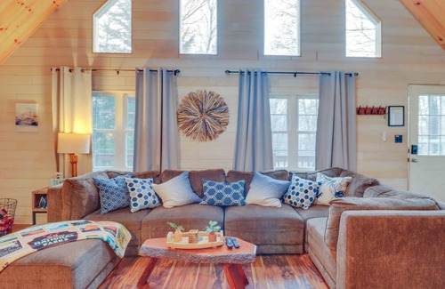 Pocono Lake House | 172 m² House ∙ 3 bedrooms ∙ 8 guests