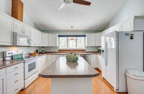 Cape Carteret House | 172 m² House ∙ 3 bedrooms ∙ 10 guests