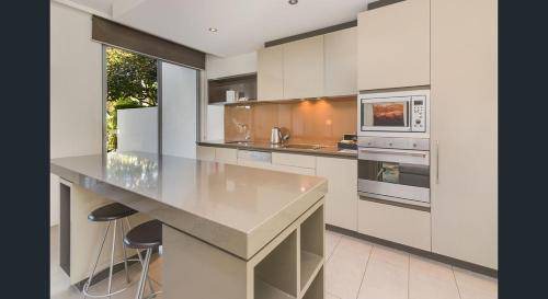 Magenta Shores Villa | 172 m² Villa ∙ 3 bedrooms ∙ 6 guests