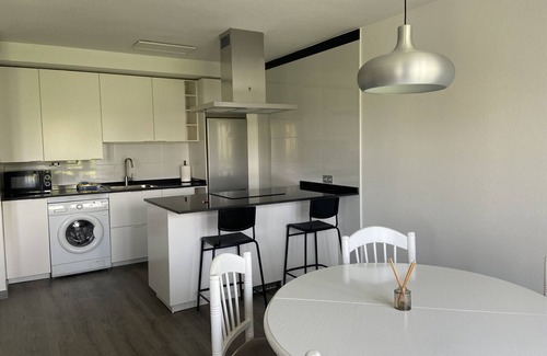 Distrito Sur Apartment | 173A Amplio apartamento moderno