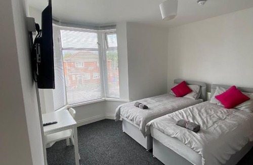 Liverpool House | 174 Boaler Street