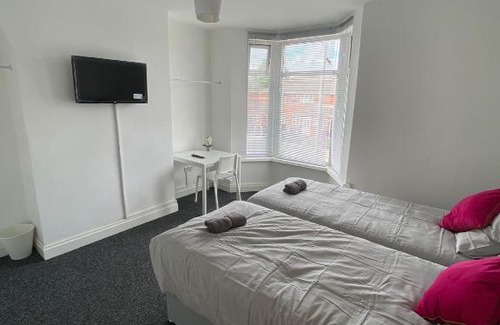 Liverpool House | 174 Boaler Street