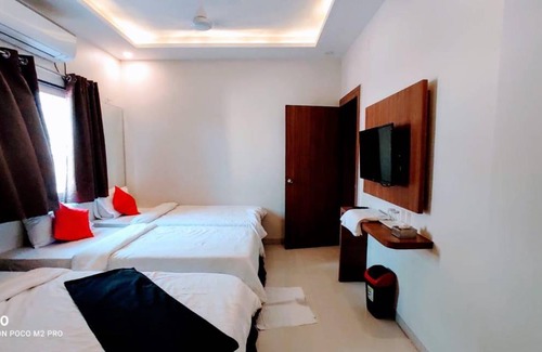 Kasarwadi Hotel | 174 m² Hotel ∙ 3 guests