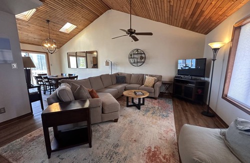 Mineral House | 174 m² House ∙ 3 bedrooms ∙ 8 guests
