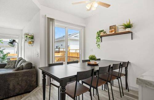 Calgary House | 174 m² House ∙ 4 bedrooms ∙ 14 guests