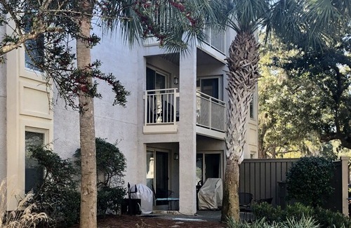 South Beach Villa | 1748 Bluff Villa, 1st floor private patio, very accessible!