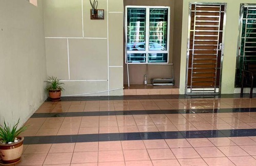 Seri Manjung House | 1760 m² House ∙ 3 bedrooms ∙ 10 guests
