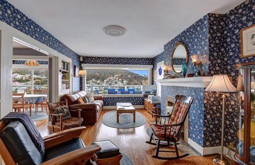 Avalon House | 176MT Middle Terrace