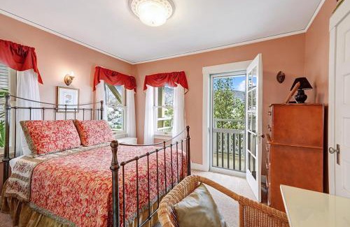 Avalon House | 176MT Middle Terrace