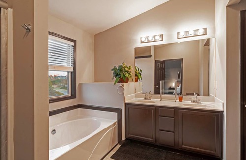Gwinnett Place House | 177 m² House ∙ 4 bedrooms ∙ 10 guests