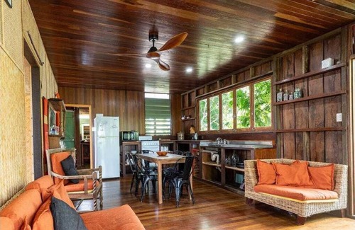 Seventeen Seventy House | 1770 Tree House Rustic Holiday Home