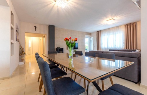 Dicmo House | 178 m² House ∙ 3 bedrooms ∙ 8 guests