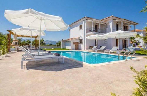Kalpaki Villa | 1780 ft² Villa