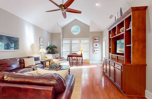 St. James Condo | 179 m² Condo ∙ 3 bedrooms ∙ 6 guests