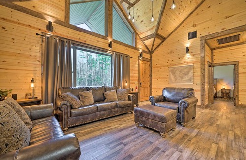 Whitesboro House | 179 m² House ∙ 3 bedrooms ∙ 8 guests