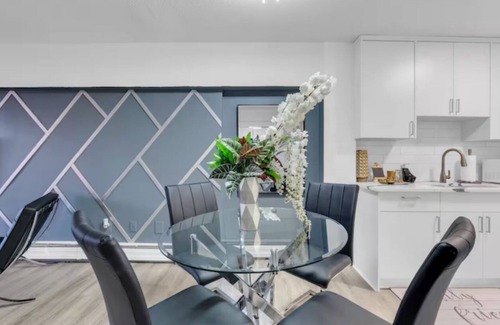 Connaught Apartment | 17th Avenue Cozy Nest