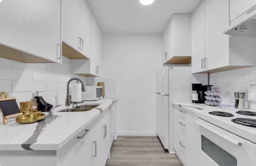 Connaught Apartment | 17th Avenue Cozy Nest