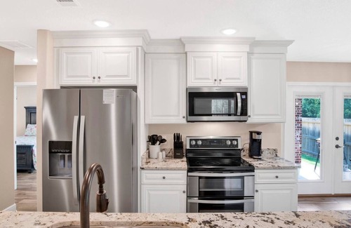 Southeast Pensacola House | 17th C~Tranquil Family Retreat