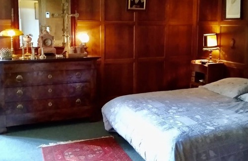 Mardilly Other | 17th century manor house for a complete change of scenery