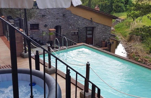 Buggiano House | 17th century mill between art, nature and yoga
