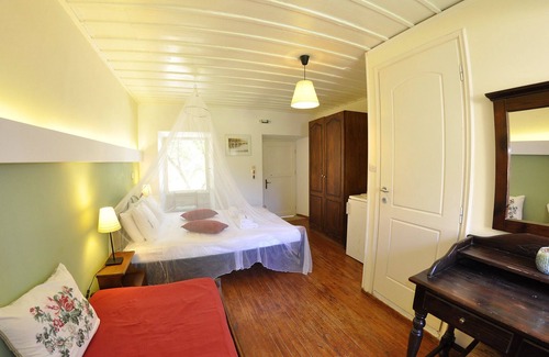 Mpogdanatika Hotel | 17th Century Room: D1 | 2-3 persons