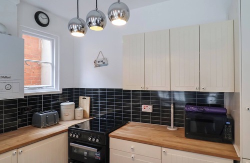 Wyke Regis Cottage | 18 Chamberlaine Road