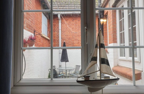 Wyke Regis Cottage | 18 Chamberlaine Road