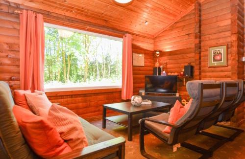 Rashfield House | 18 Lamont Lodges