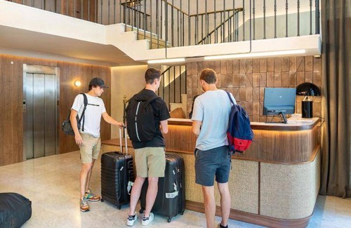 Esquerra de l'Eixample Hotel | 18 m² Hotel ∙ 10 guests
