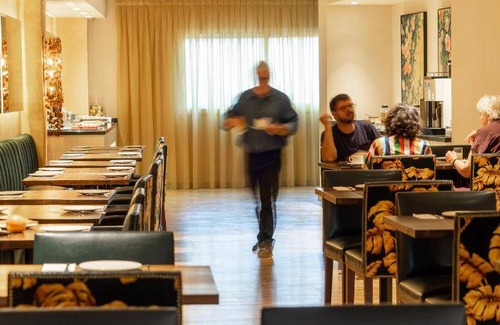 Esquerra de l'Eixample Hotel | 18 m² Hotel ∙ 10 guests