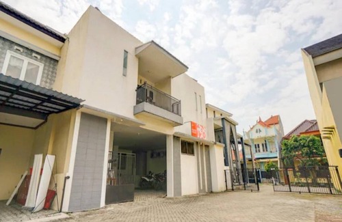 Blimbing Hotel | 18 m² Hotel ∙ 3 guests