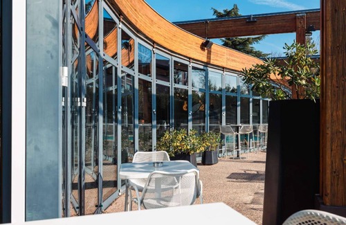 Valence Hotel | 18 m² Hotel ∙ 4 guests