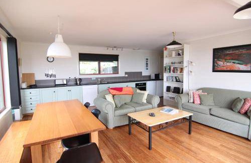 Binalong Bay House | 18 m² House ∙ 3 bedrooms ∙ 6 guests
