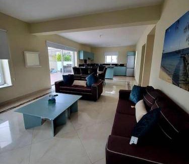 Geroskipou Villa | 18 m² Villa ∙ 4 bedrooms ∙ 8 guests