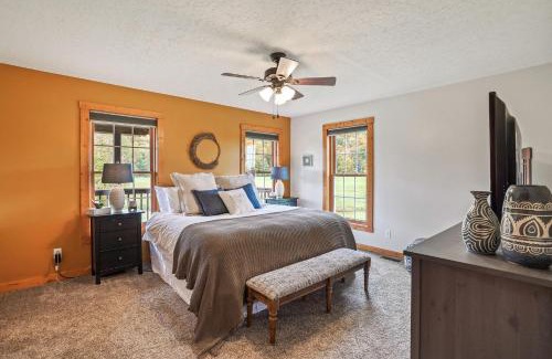Logan House | 18 Person Retreat Swimming Pond Hot Tub and More
