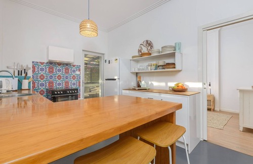 Exmouth House | 18 Sargent Street - Beautiful Pet Friendly Oasis
